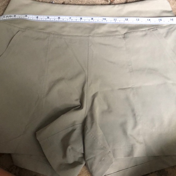 Patagonia women’s shorts - Picture 5 of 5